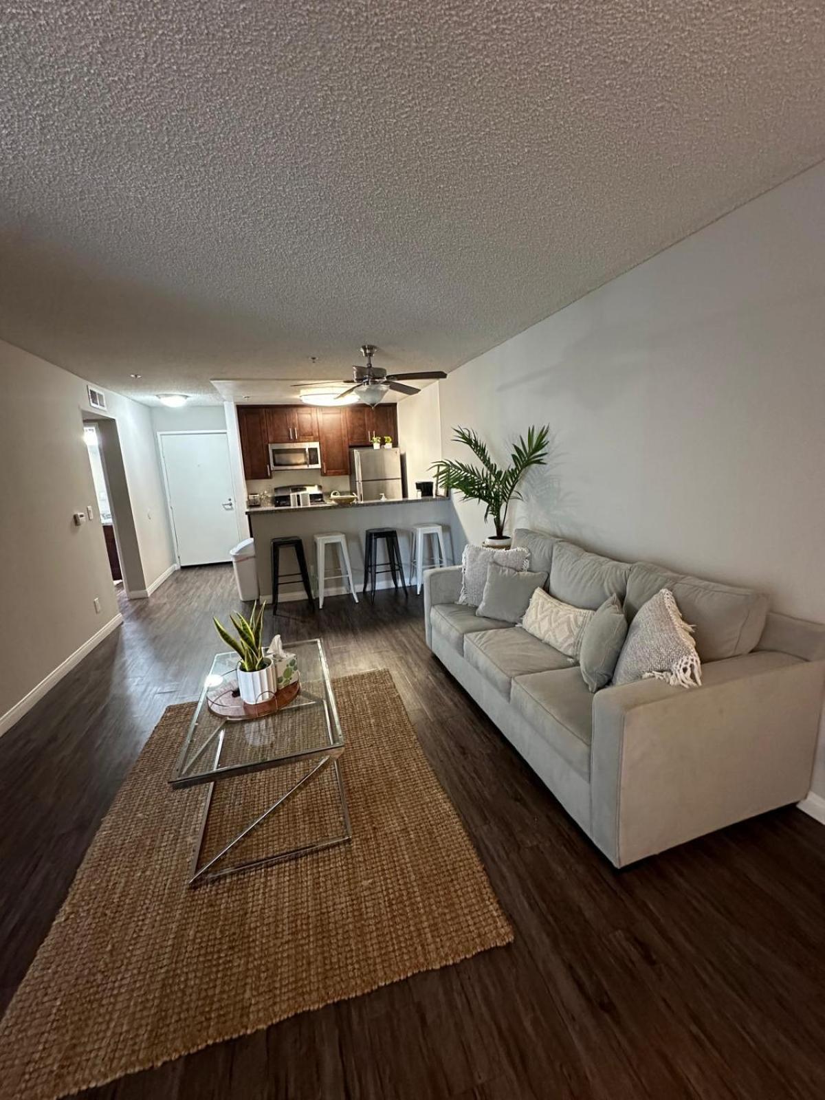Incredible Two Bedroom Hollywood Apartments Free Parking Los Angeles Bagian luar foto