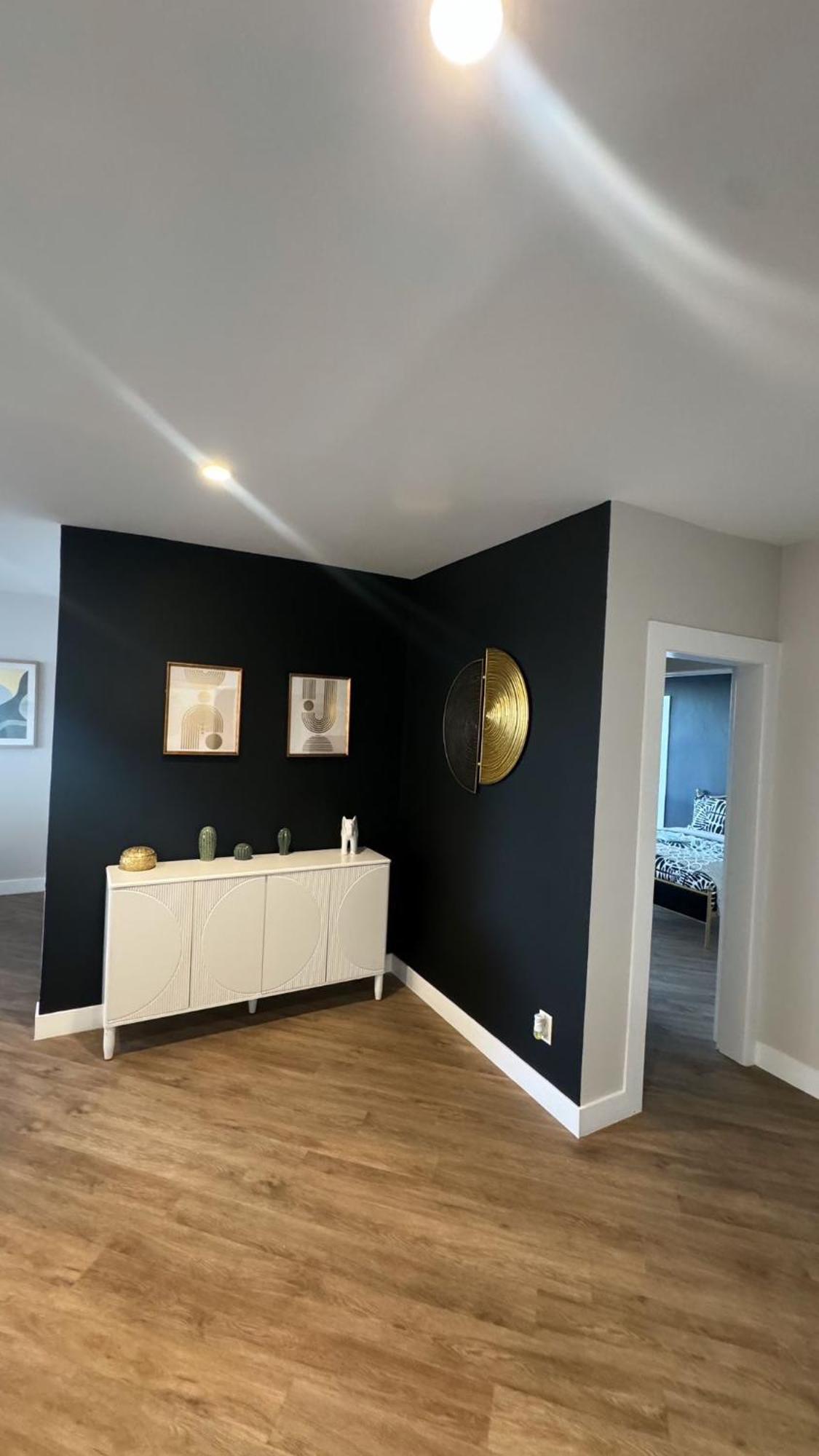 Incredible Two Bedroom Hollywood Apartments Free Parking Los Angeles Bagian luar foto
